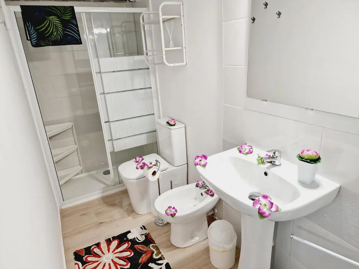 Semesterbostad 301, Apartamento 2 Bedrooms, Near Playa De Las Americas & Free Wifi